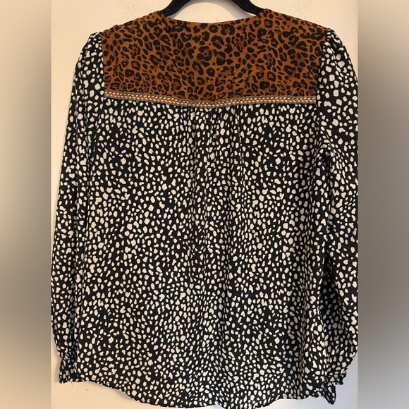 Anthropologie THML Leopard Print Sheer Long Sleeve Keyhole Blouse size Medium - Picture 6 of 11